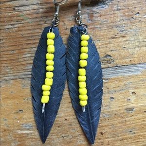 HANDMADE by me:Upcycled tire earrings