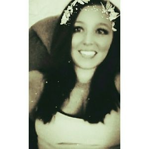 Meet your Posher, Katelyn