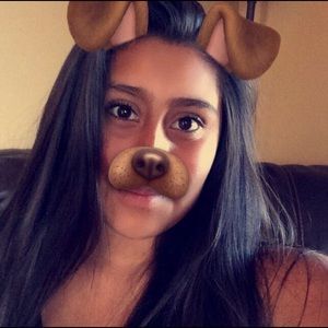 Meet your Posher, Nohemi