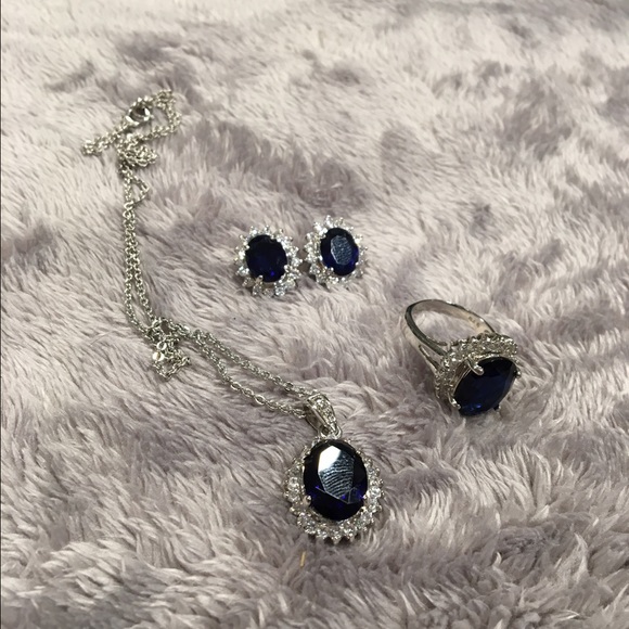 Necklace Set