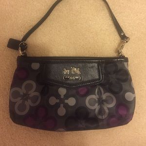Patterned shoulder bag