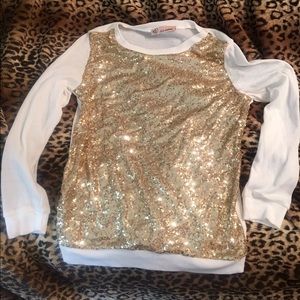 Lightweight sequined sweater