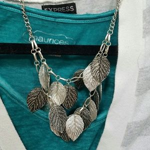 💥Flash Sale💥 Metal Falling Leaves Necklace