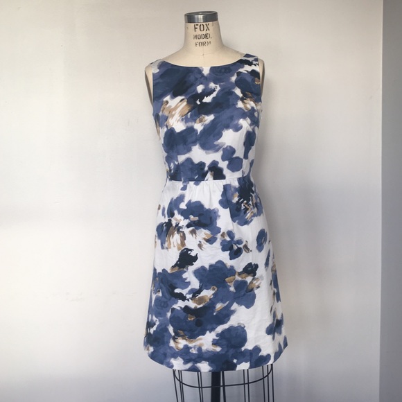 Ann Taylor 4 petite sleeveless shift dress