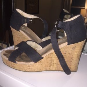 Toms Black Wedge