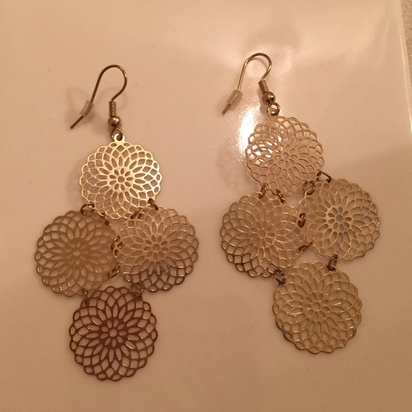 Gold plated drop earrings- never worn!