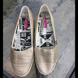 Rock & Candy gold glitter flats - like new
