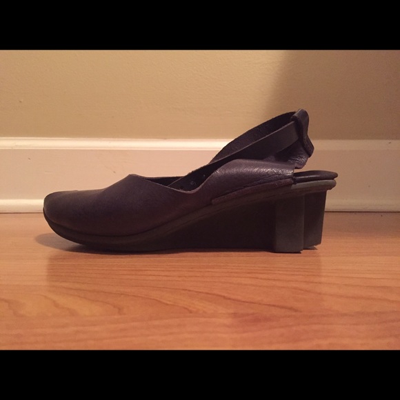 Trippen sandals with xo- heel. Great for walking