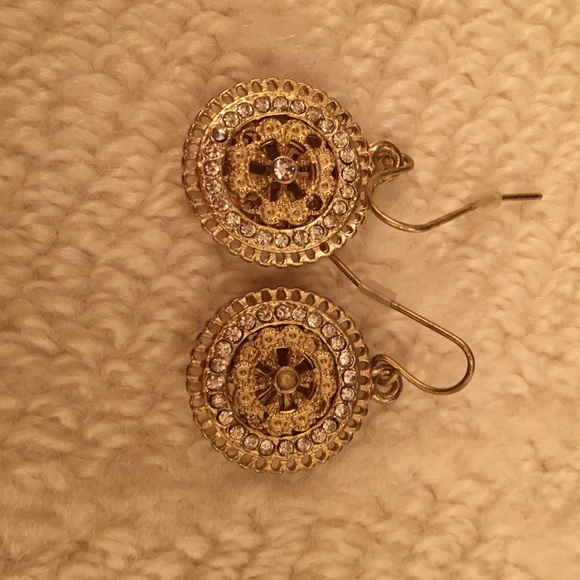 Dangle earrings