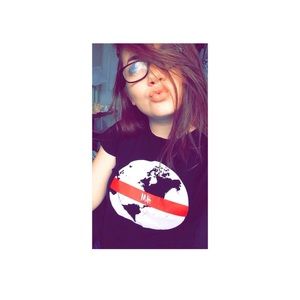 ❤️Meet Your Posher❤️