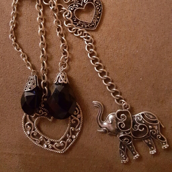 Silver elephants and hearts necklace - Picture 3 of 3