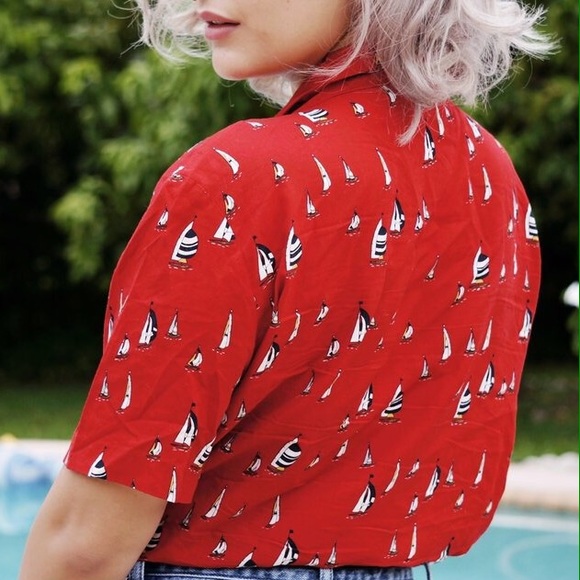 🚫SOLD🚫Vintage sailboat print button down - Picture 2 of 3