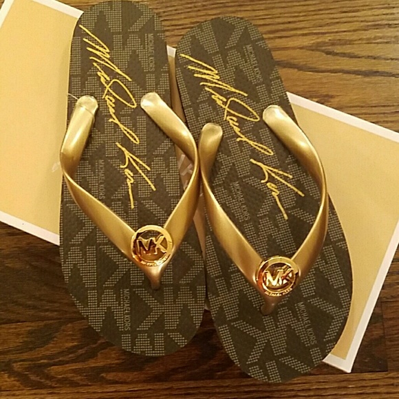 Michael Kors Bundle - Picture 4 of 4