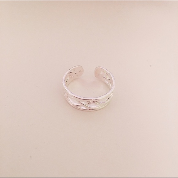 Toe Ring