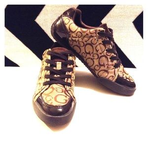 Size 8 Guess shoes