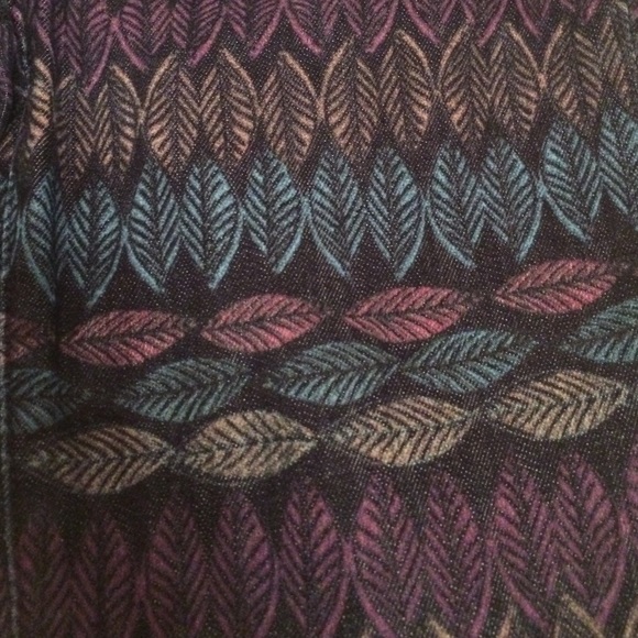 Funky patterned leafy pants - Picture 2 of 3