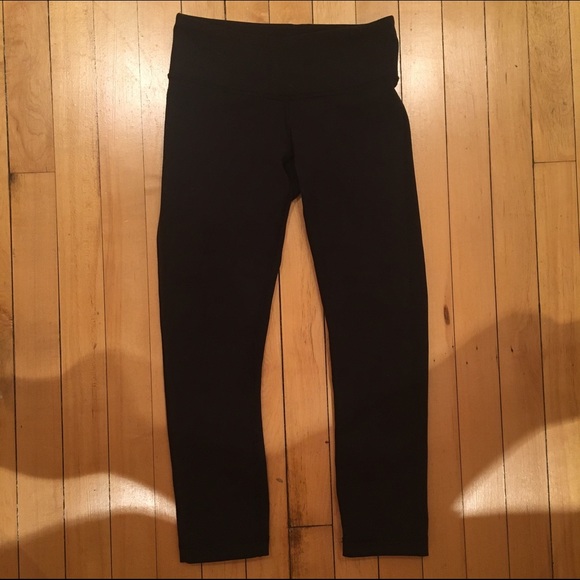 lulu lemon cropped leggings