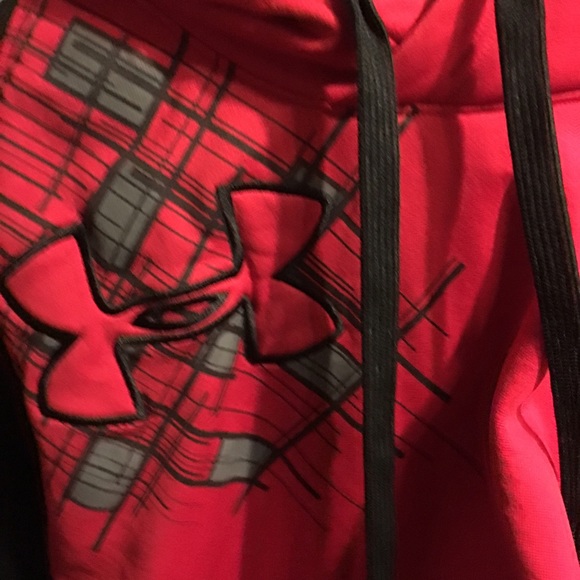 4 under Armour sweat shirts - Picture 3 of 4