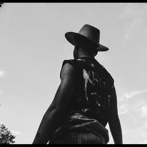 Meet your Posher, Khoran