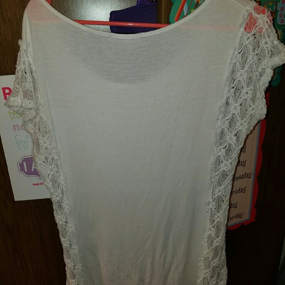 White BKE Red Shirt with Crochet Sides