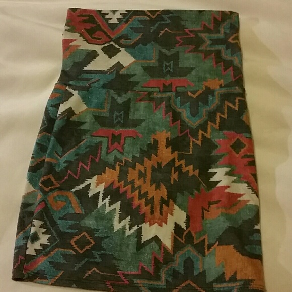 PacSun Nollie tube skirt