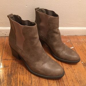 Forever 21 Tan Chelsea Booties Bundle