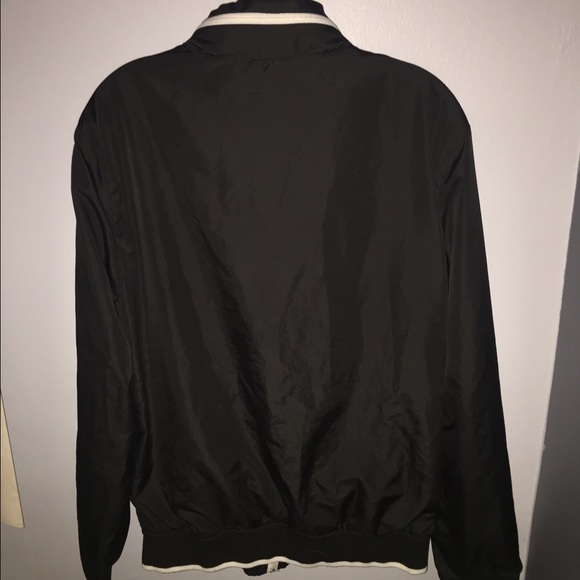 windbreaker!!! - Picture 2 of 3