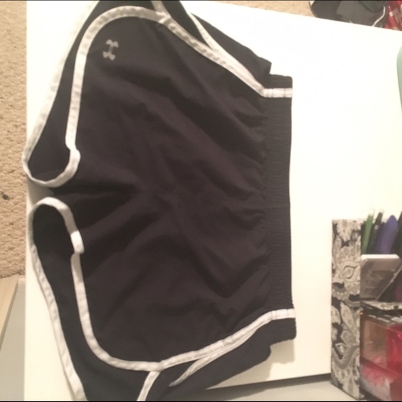 ‼️ 1 hour sale! Women's under armour shorts