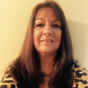 Meet your Posher, Traci