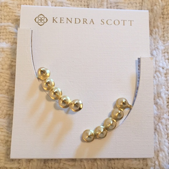 ON SALE! Kendra Scott Carter Earrings
