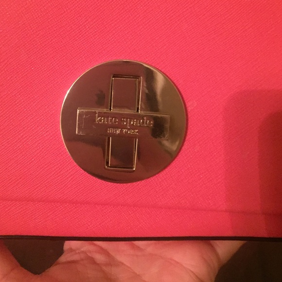 Kate spade hot pink purse - Picture 4 of 4