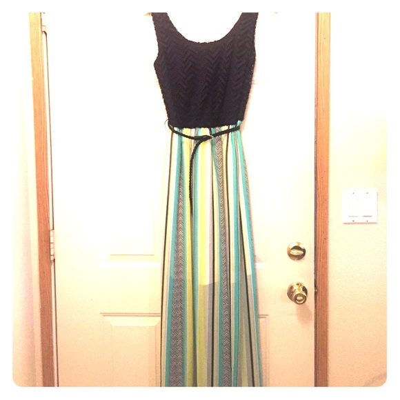 AUW Maxi Dress