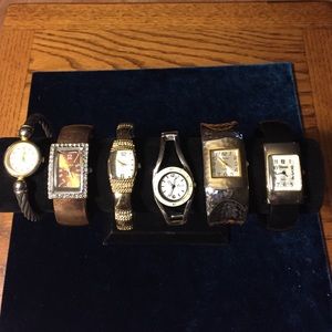 (W) 6pc Watch Lot (discounted all need batteries)