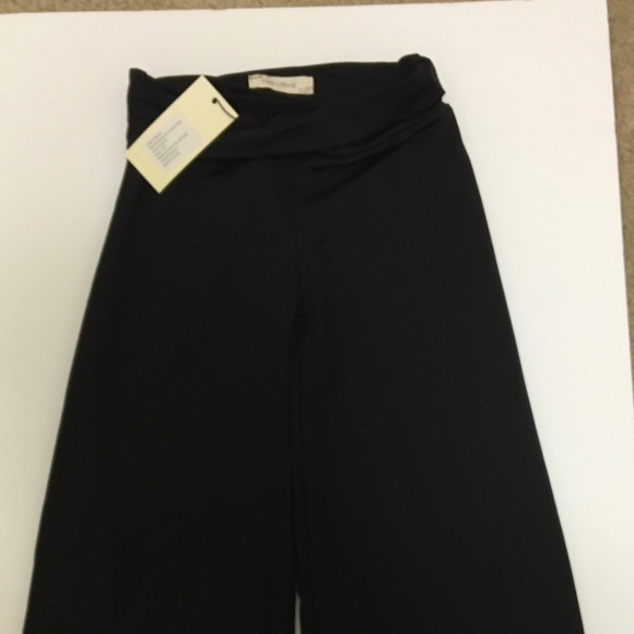 NWT Girls black palazzo pants size 4-6