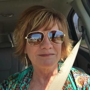 Meet your Posher, Deb