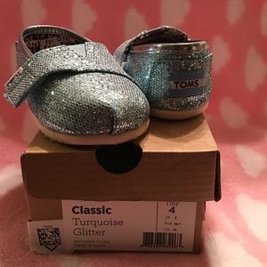 Toddler Girl's Toms