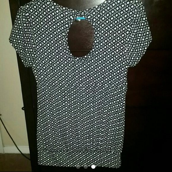 Cute blouse - Picture 2 of 2
