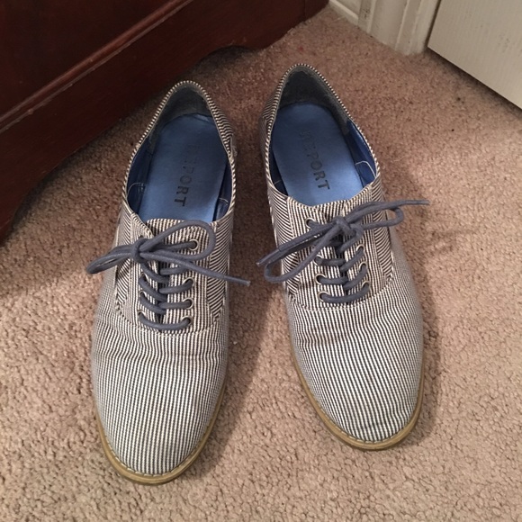 SOLD Blue and White Oxfords - Picture 2 of 4