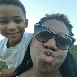 Meet your Posher, Latisha