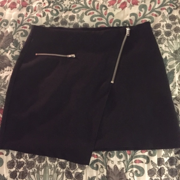 Asymmetrical skirt