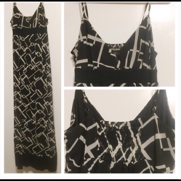 ✨Sale!✨Guess Maxi Dress- Super Comfy!
