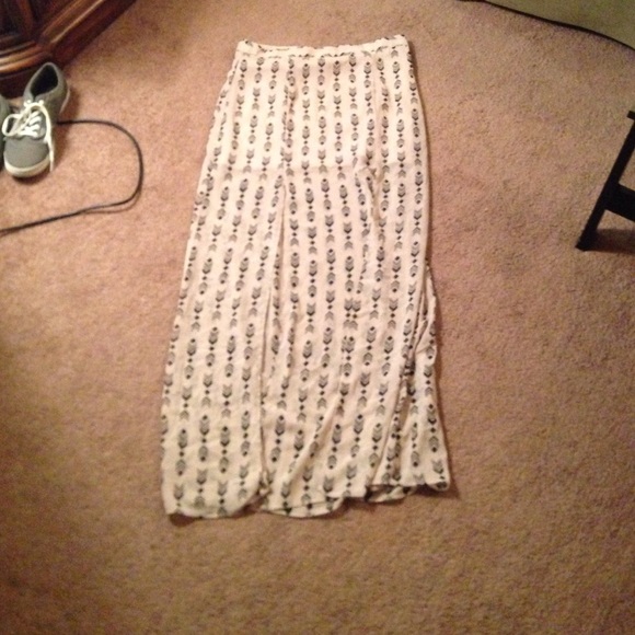 Maxi skirt