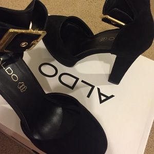 Aldo closed heels.
