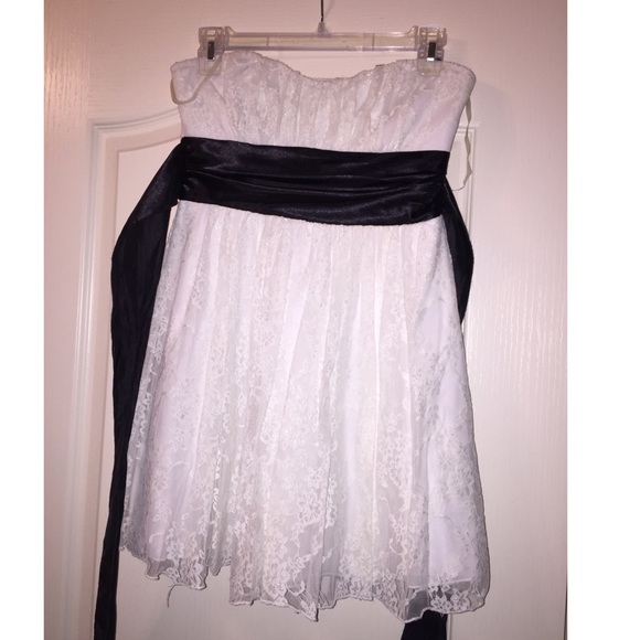 White lace dress with black ribbon