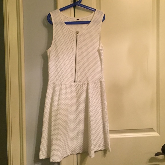 White zip up dress