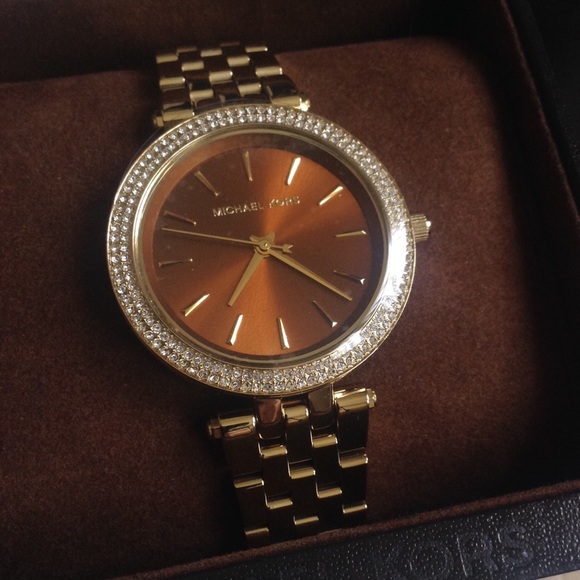 ❌SOLD OUT❌ MK watch. - Picture 3 of 4