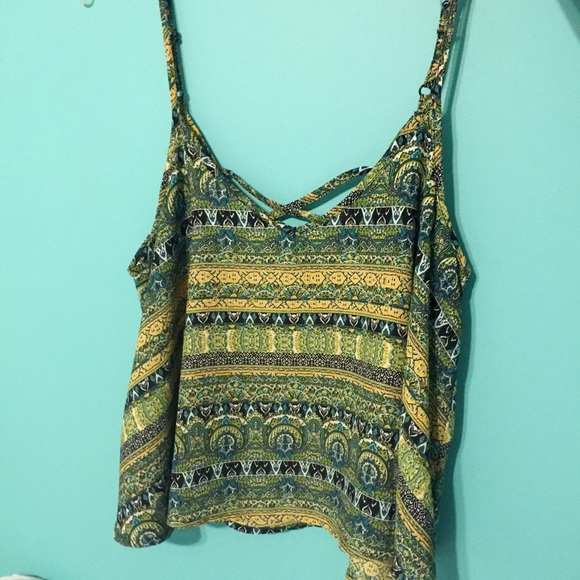 Patterned flowy crop top