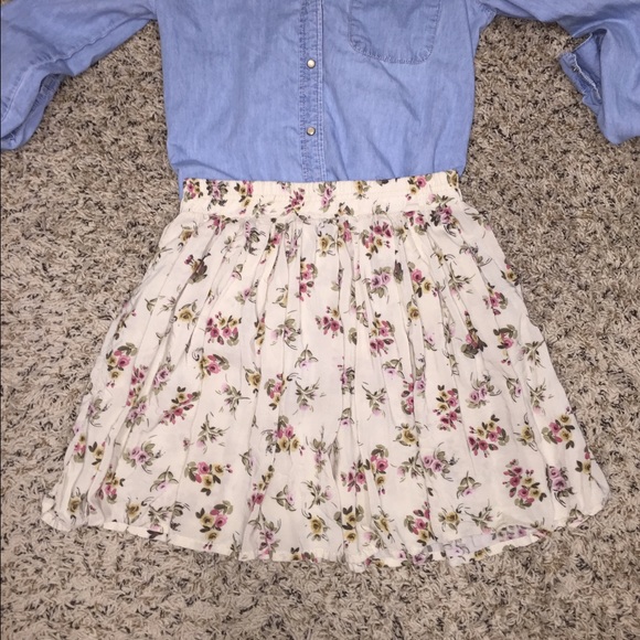 Brandy Melville Floral Mini Skirt