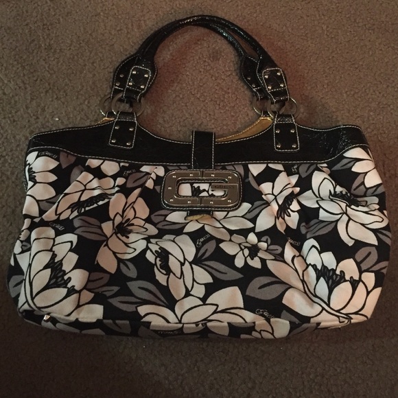 Guess purse and matching wallet