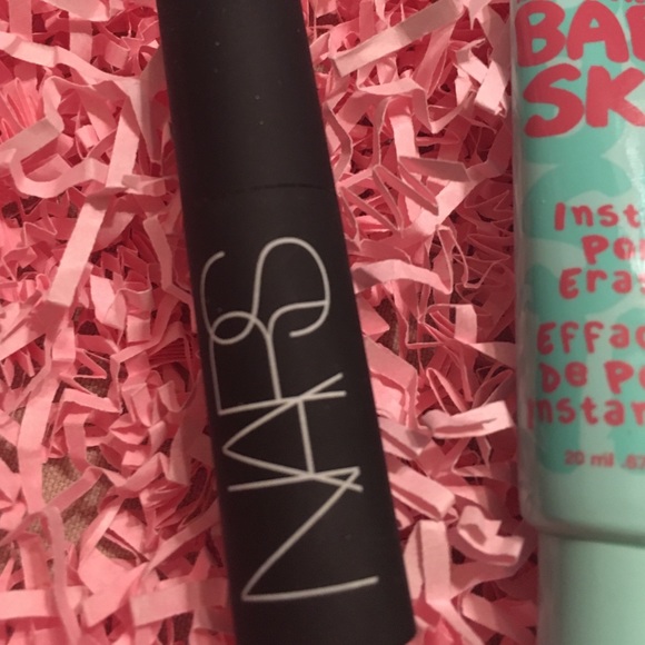 Makeup Bundle - Picture 2 of 4